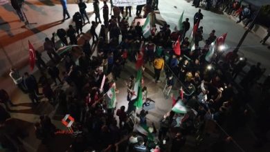 Photo of أهالي سراقب يتظاهرون في مدينة اعزاز لتحقيق مطالبهم.